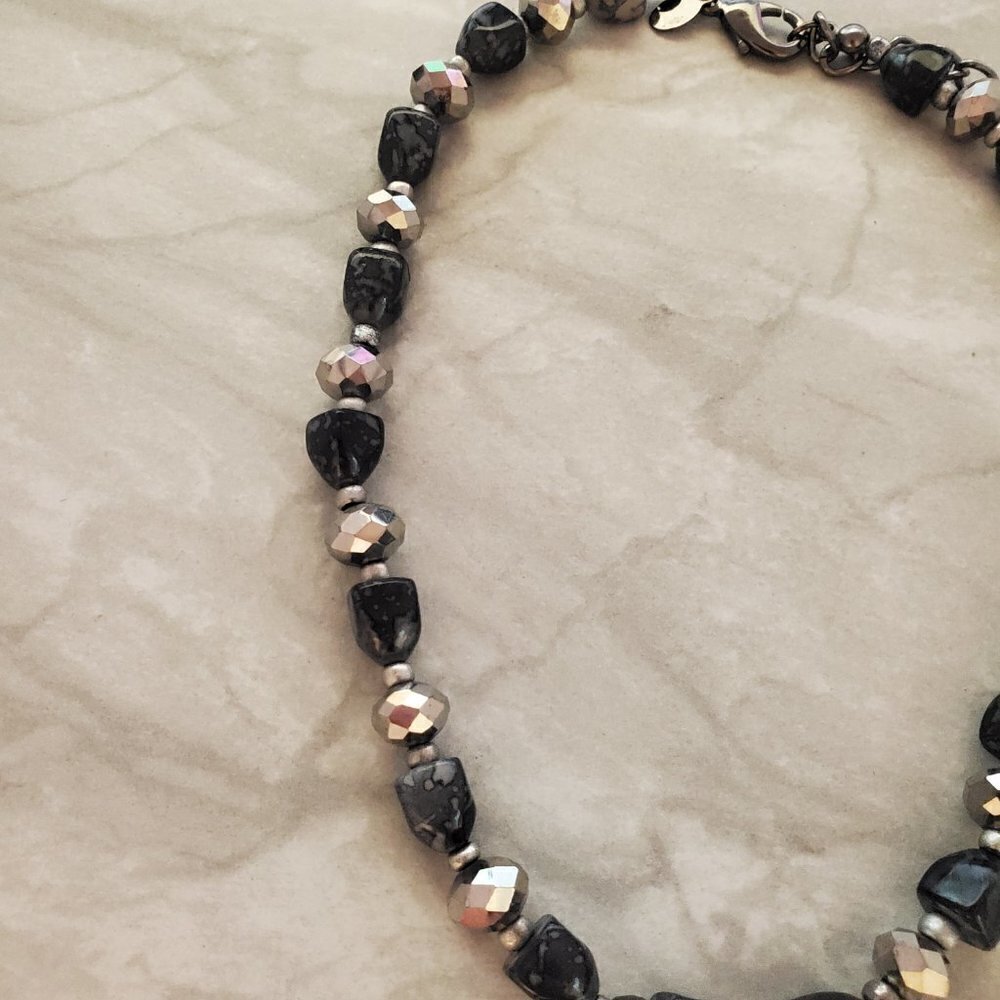 💖 Chico's Beaded Beaded Strand Hammered Pendant Necklace 💖 - Picture 6 of 12